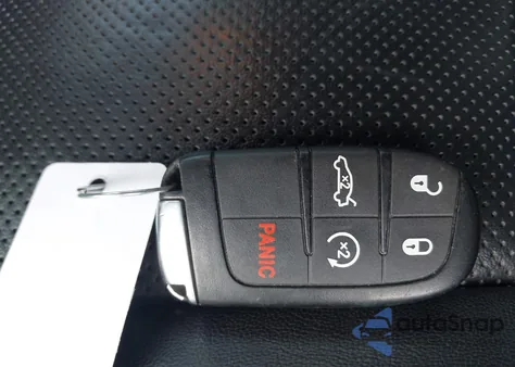 2018 Chrysler 300 300S Awd z USA, uszkodzony, nr VIN 2C3CCAGG1JH182418